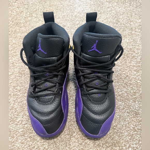 Air Jordan 12 Retro Field Purple‎ GS Boys Shoe Size 2Y Purple 151186-057 - Picture 2 of 4